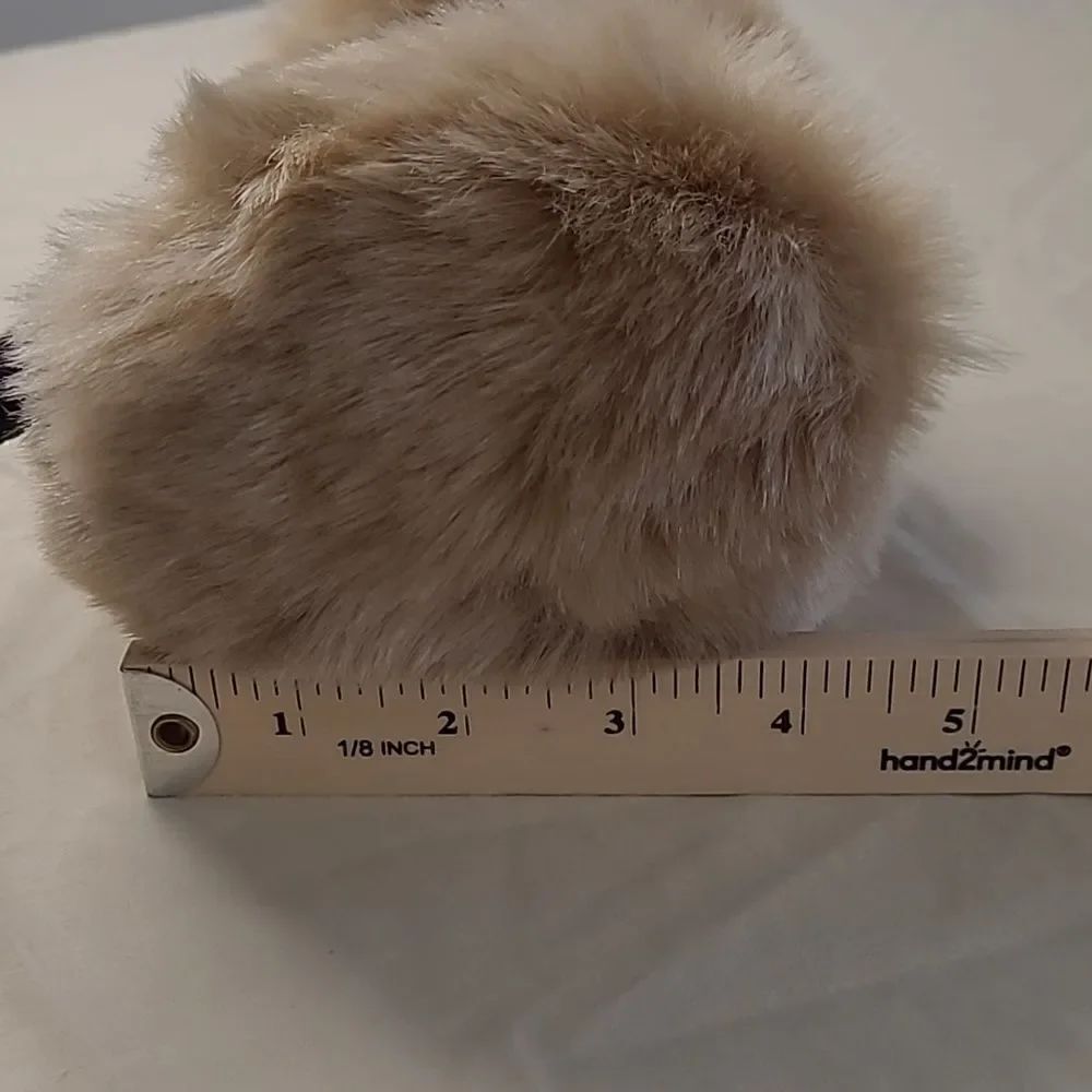 Faux fur ear muffs - Picture 4 of 4